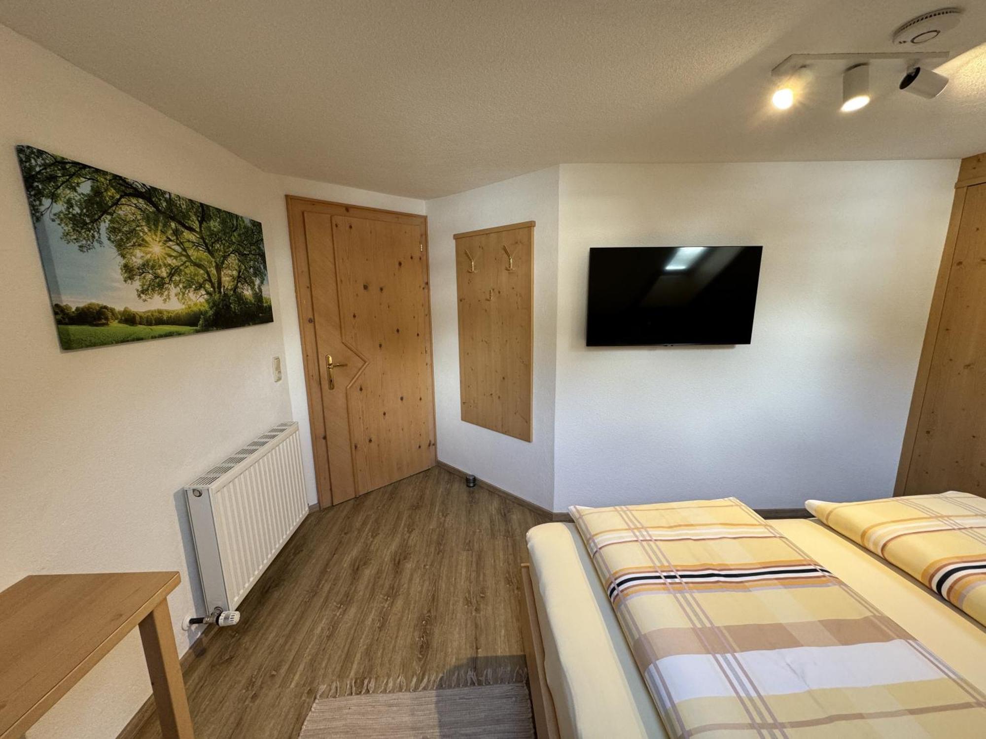 Haus St. Bernard Leilighet Pettneu am Arlberg Eksteriør bilde